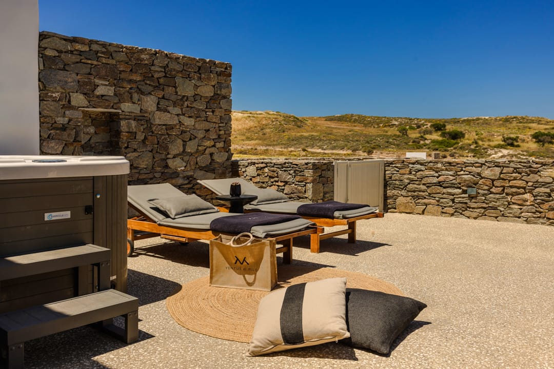 One Bedroom Exclusive Suite Sea View with Hot Tub