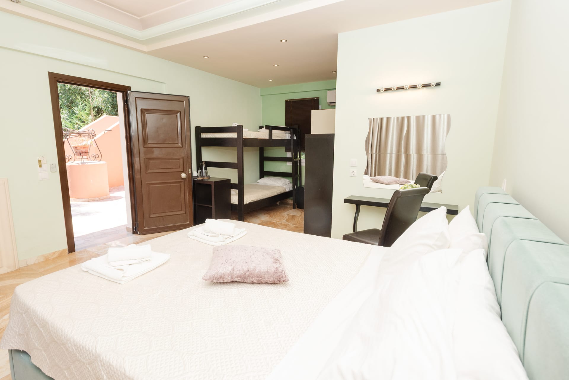 Superior Family Panoramic Sea View