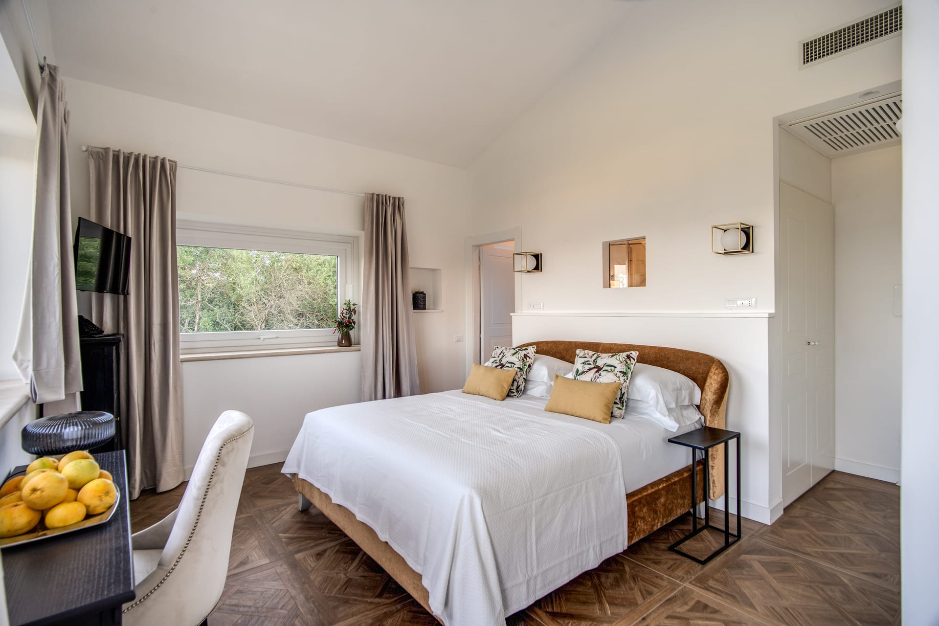 Superior King Room Vigna Caio Relais Spa Bracciano Book Online superior-king-room-vigna-caio-relais-spa-bracciano-book-online