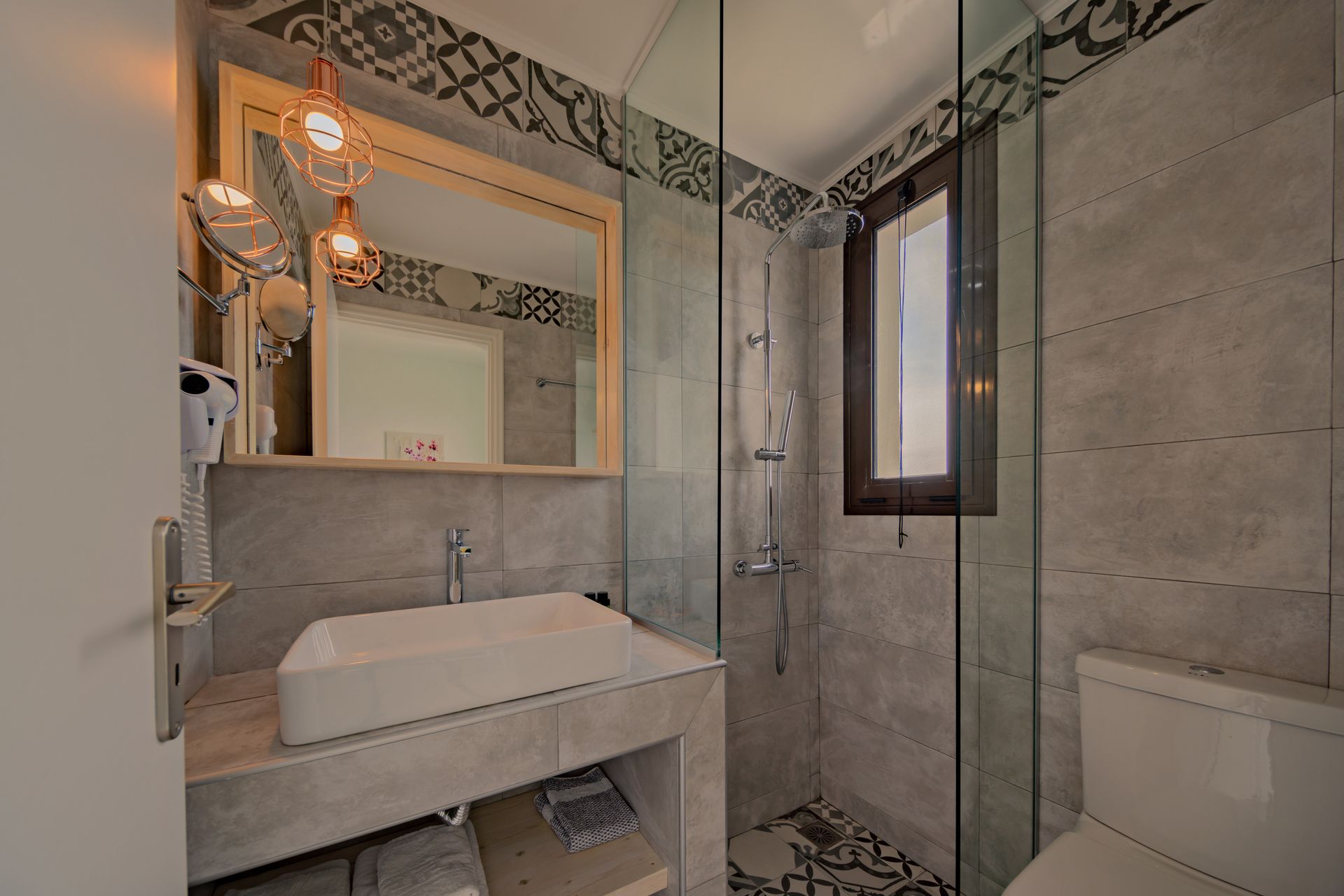 Irida apartment with sea view