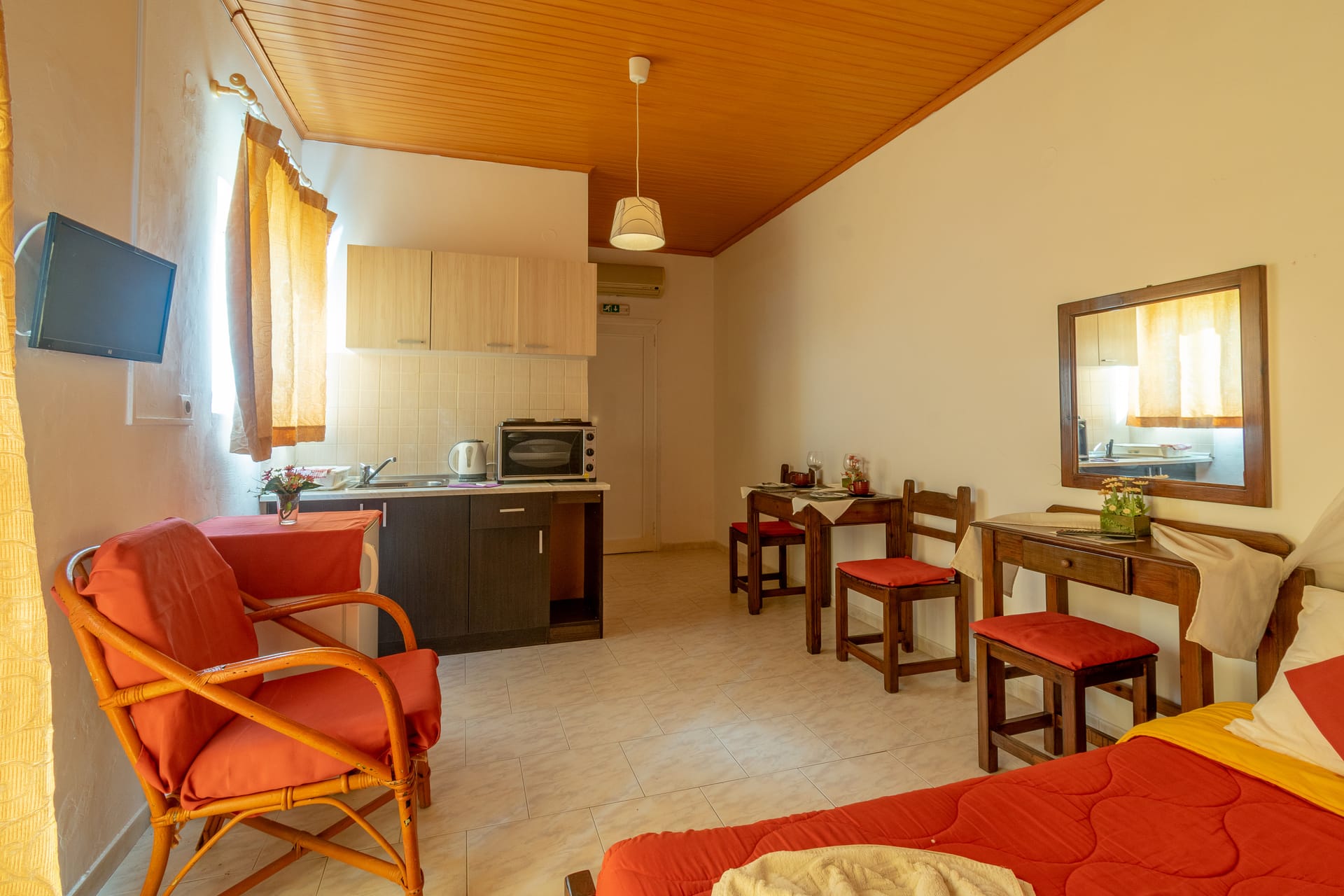 Studio Side Sea View