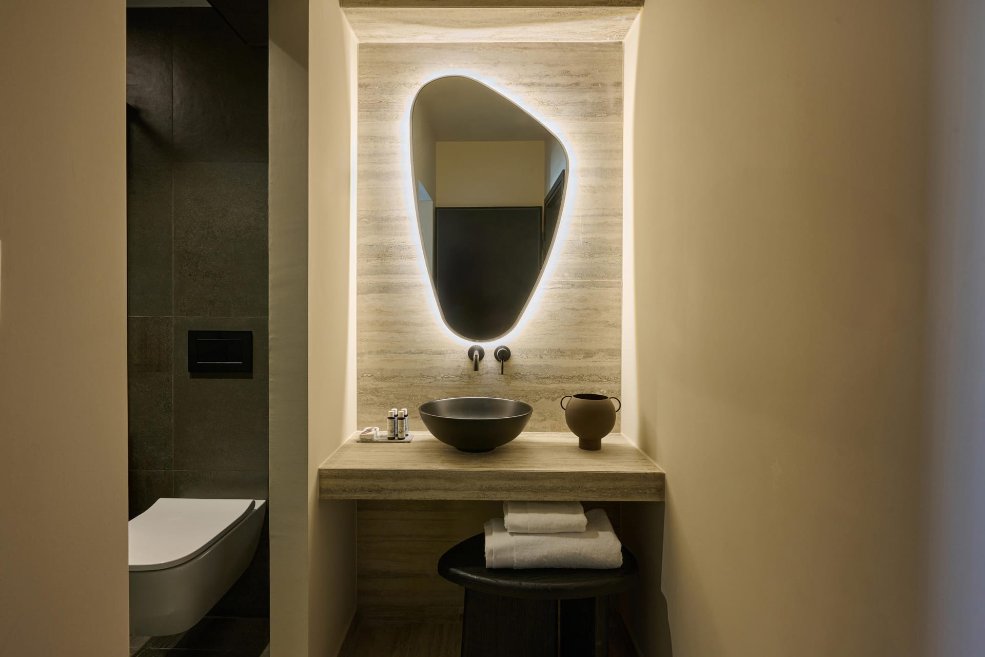 Vision Top Floor Acropolis Cozy Room