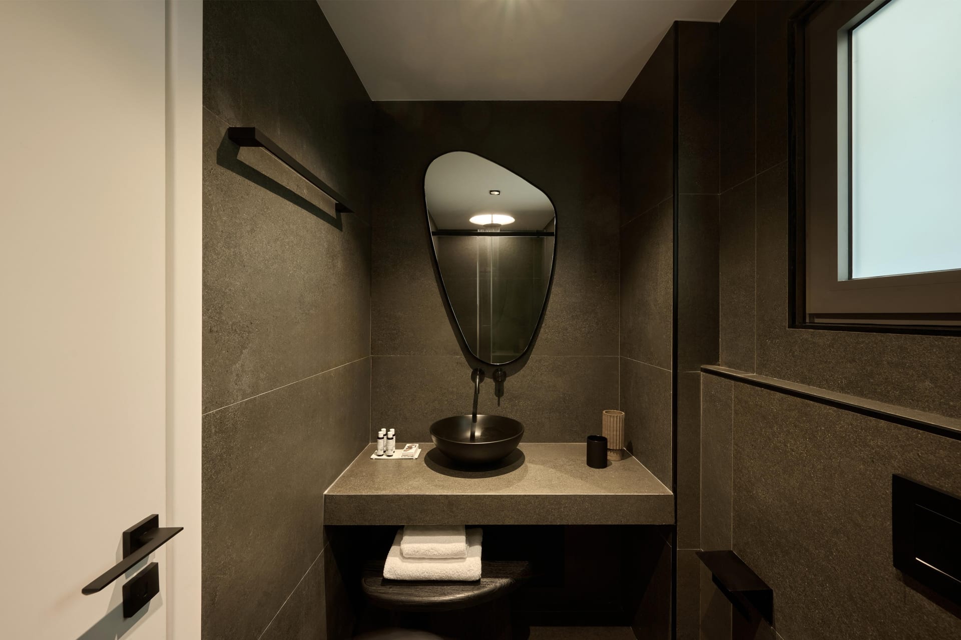 Vision Top Floor One Bedroom Apartment