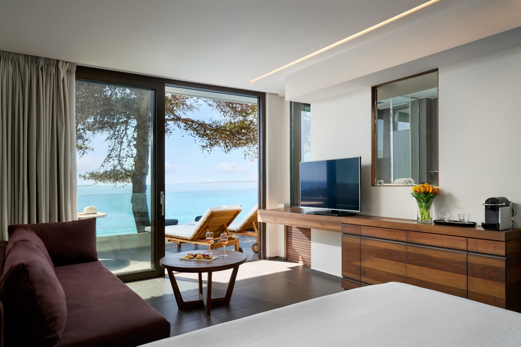 White Rocks Hotel Kefalonija, Lasi – Platis Gialos, Grčka — Junior Suite Sea Front Spa