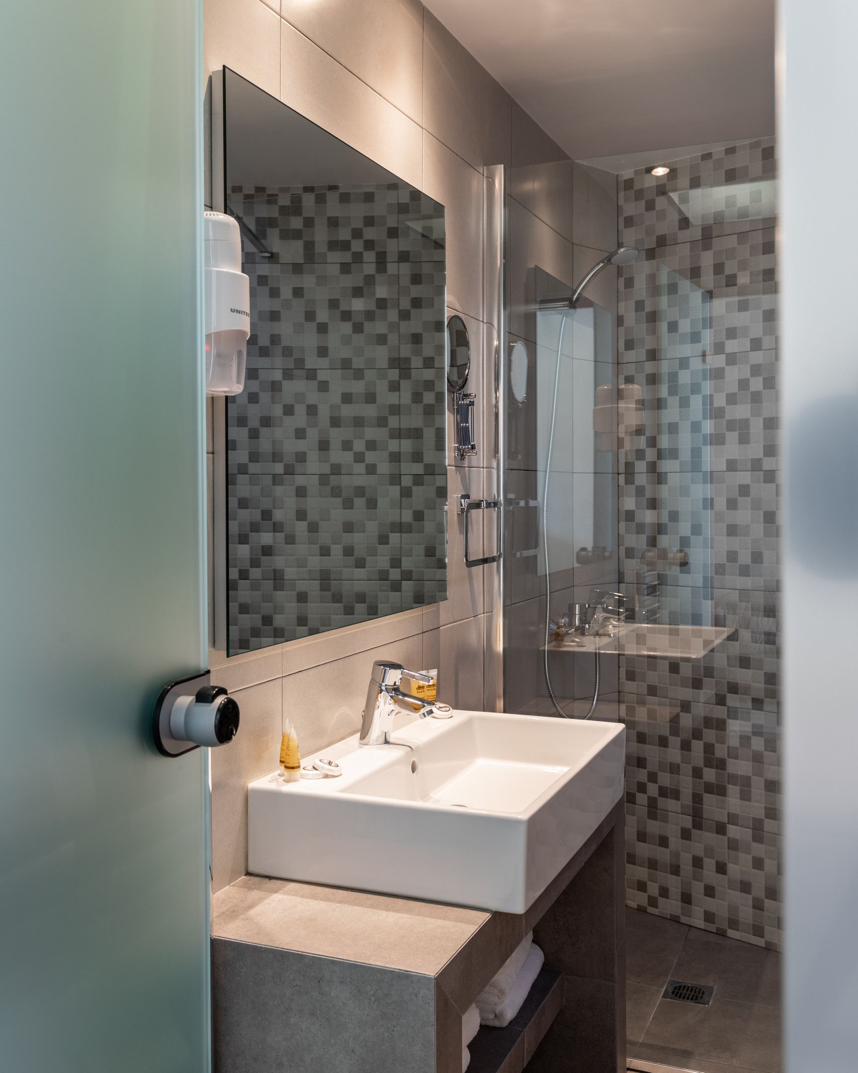 Superior Twin/Double Room