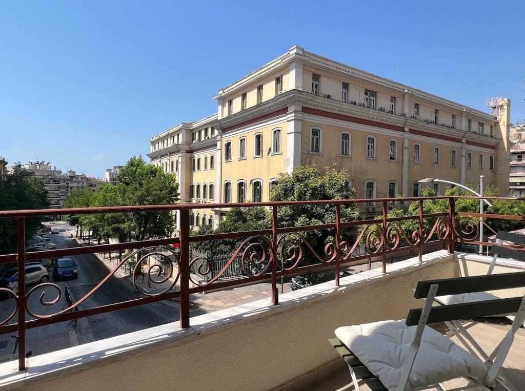 Zennova Thessaloniki, Panorama, Grčka — Joud's Apartment by Zennova (Z74)