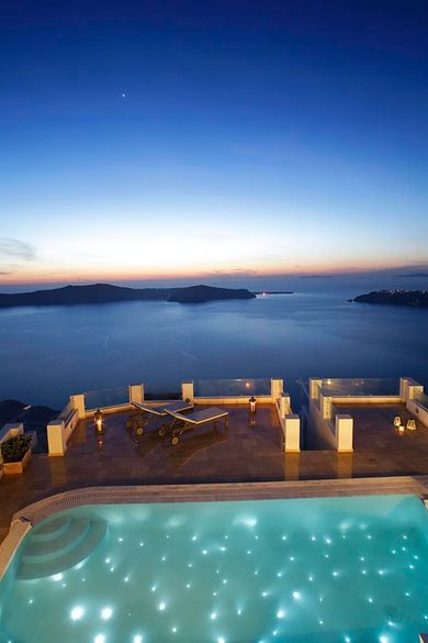 Above Blue Suites - Image 5