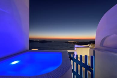 Honeymoon Suite | Caldera Sea & Sunset View-Outdoor Hot Tub