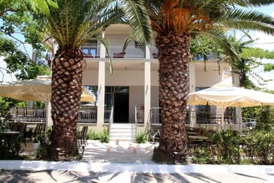 Achilles Hotel Methoni - Image 2