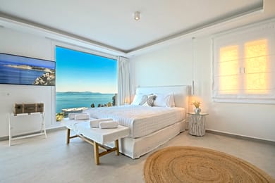 Majestic Loft suite with indoor Hot tub