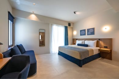 Superior King Suite w/ Balcony