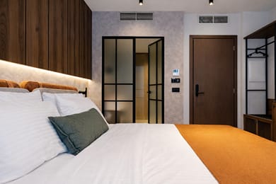Double Room with Street View