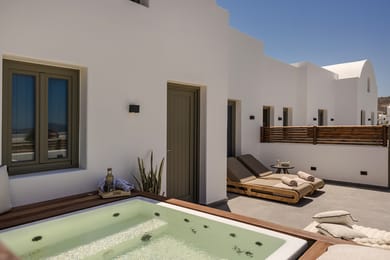 Majestic Suite with Outdoor Hot Tub