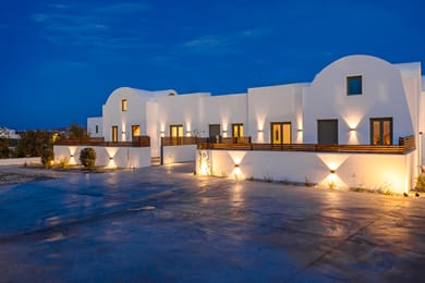 Acro Caldo Suites - Image 4