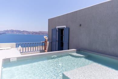 Honeymoon Suite Caldera View with Plunge Pool
