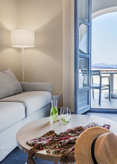 Loft Suite Caldera View with Plunge Pool