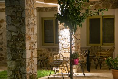 Acrothea Perdika - Image 4