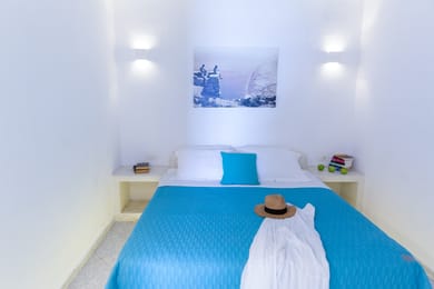 One-Bedroom Apartment with Caldera View and Private Terrace (3 Adults)