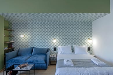 Queen Studio with View of the ACROPOLIS