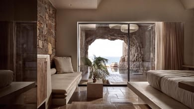 Cave Suite (Sea View with private pool)