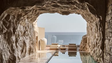 Cave Suite (Sea View with private pool)