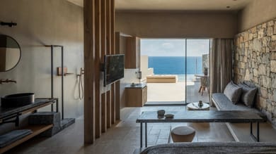 Wave Suite XL (Sea View with Private Infinity Pool)