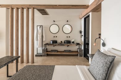 Wave Suite XL (Sea View with Private Infinity Pool)