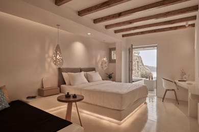 Apollo Suite with Pool and Jacuzzi