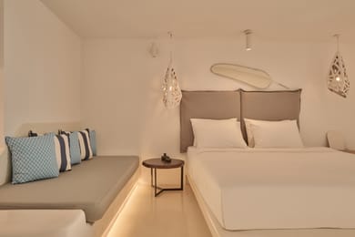 Delos Suite with Pool and Jacuzzi