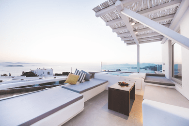 Elegant Suite with Outdoor Heated Jacuzzi