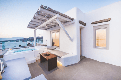 Elegant Suite with Outdoor Heated Jacuzzi