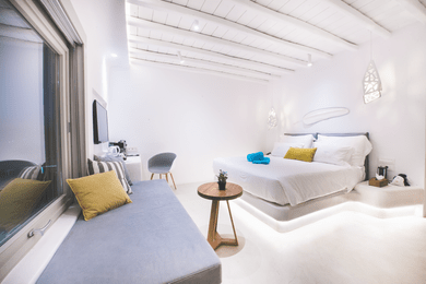 Elegant Suite with Outdoor Heated Jacuzzi