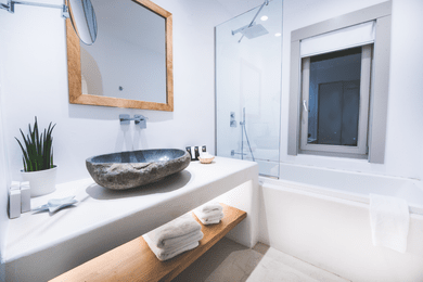 Elegant Suite with Outdoor Heated Jacuzzi