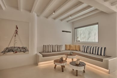 Gέranos Suite with Pool and Jacuzzi