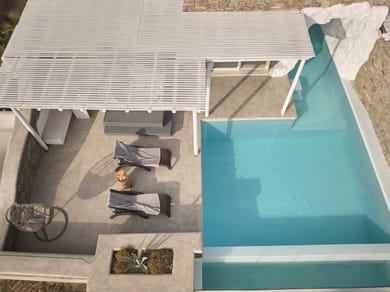 Gέranos Suite with Pool and Jacuzzi