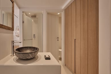 Hierion Suite with Pool and Jacuzzi