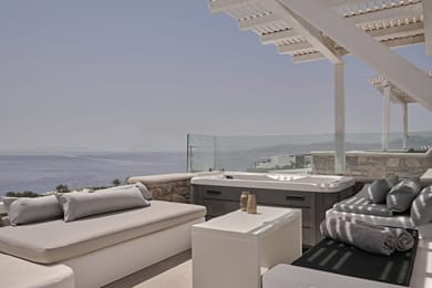 Junior Sunset Jacuzzi Suite