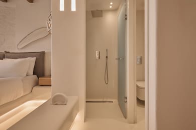 Phoebus Suite with Pool and Jacuzzi