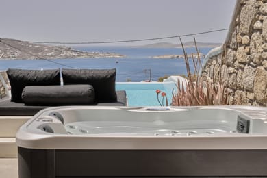 Phoebus Suite with Pool and Jacuzzi