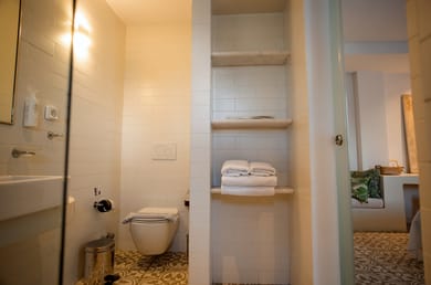 Room // Hydromassage No View