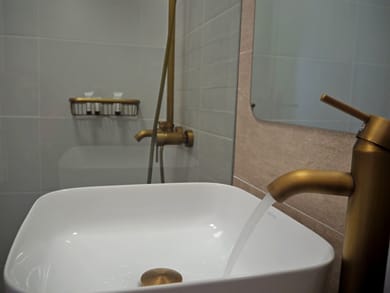 Apartment // Pool & Sea View