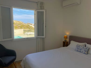 Apartment // Pool & Sea View