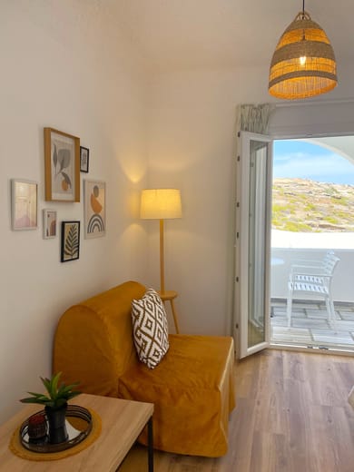 Apartment // Pool & Sea View