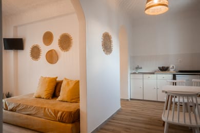 Apartment // Pool & Sea View