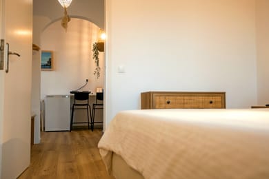 Apartment // Pool & Sea View