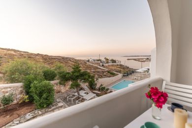 Apartment // Pool & Sea View