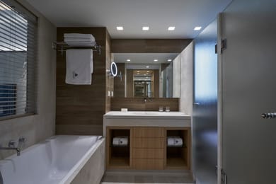 Premium Family Room Sliding Door Swim Up Inland View