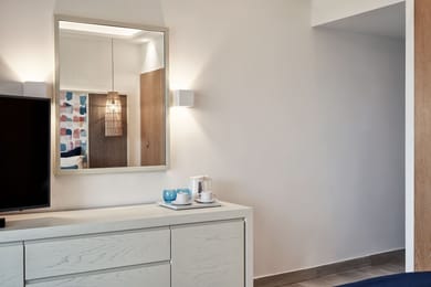 Junior Suite Inland View