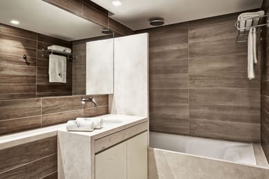 Junior Suite Inland View