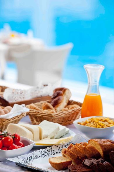 Aegean Plaza Hotel - Image 5